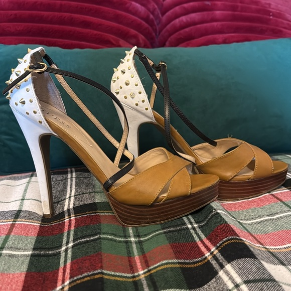 Spikes heels - Picture 2 of 4